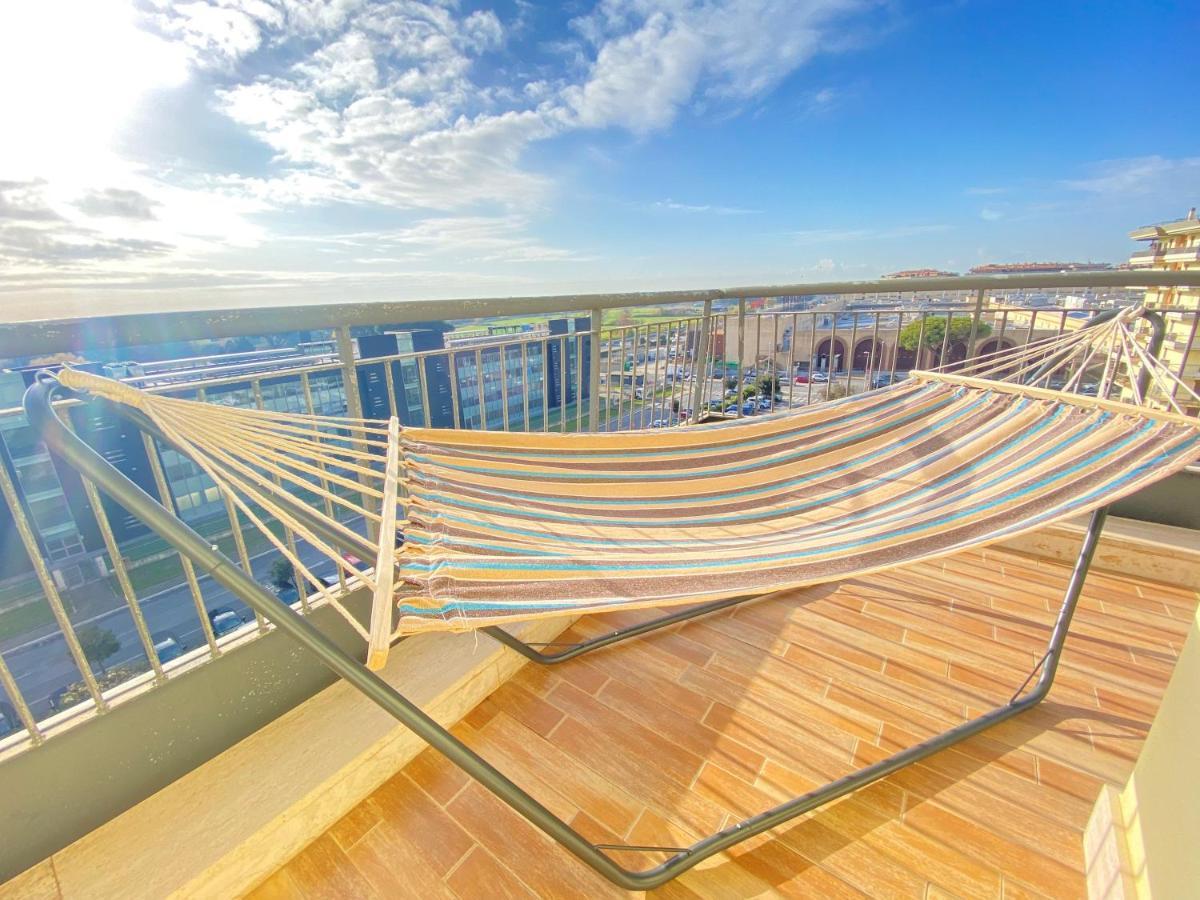 Golden Hour Apartment - Panoramic Terrace Fiumicino Exteriér fotografie